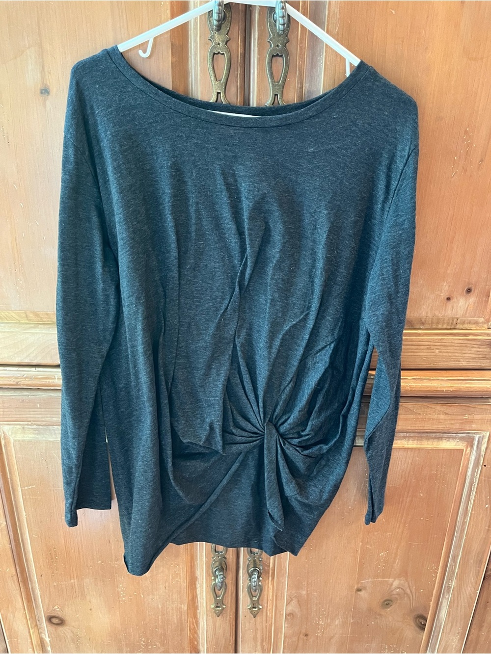 UMGEE. BLACK COTTON ROUND NECK LONG SLEEVE TUNIC TOP. SCRUNCHED HEM. SMALL. NEW!